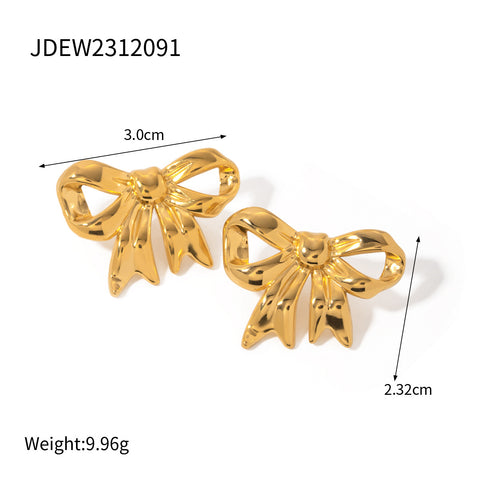 Chic Gold Bow Earrings