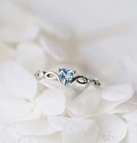 Criberg Huitan Simple Heart Ring