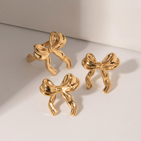 Chic Gold Bow Earrings